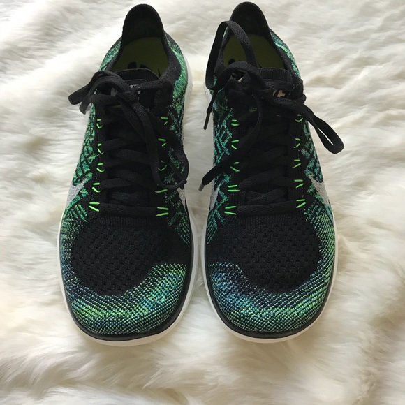 Nike Free 4.0 Flyknit Sneakers - Picture 3 of 6